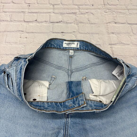 NWT Abercrombie & Fitch Women High Rise Mom Jean Shorts Size 32/14 Denim C056 10 - Picture 8 of 16